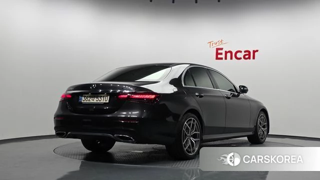 Mercedes-Benz E-Class W213 2021 Серый из Кореи