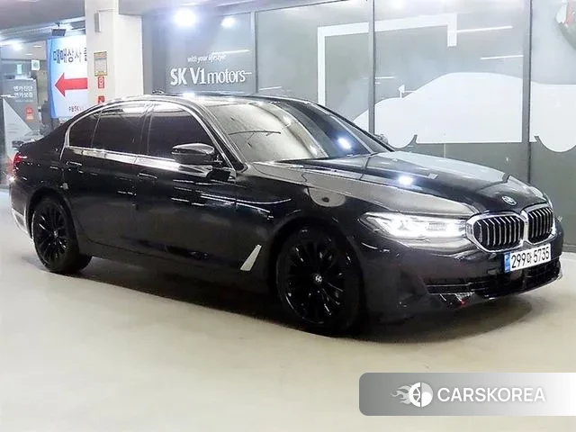 BMW 5 Series (G30) 2022 Черный из Кореи
