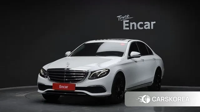 Mercedes-Benz E-Class W213 2019 Белый из Кореи