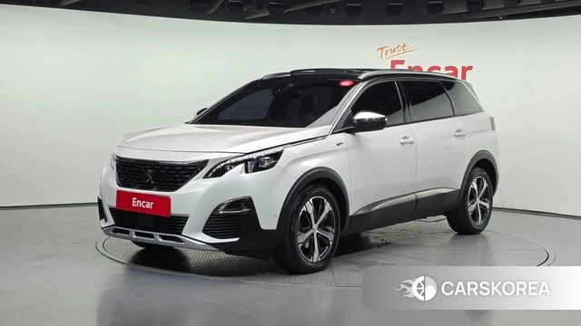 Peugeot 5008 second generation 2019 Белый из Кореи