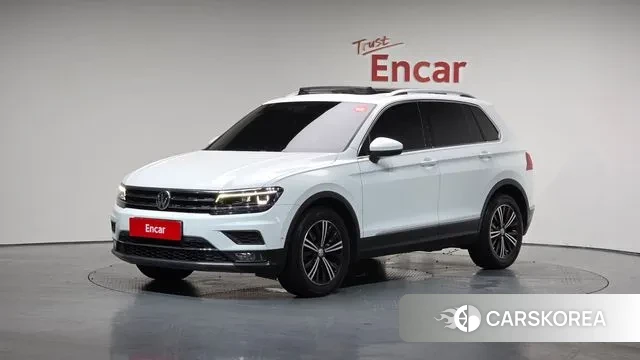 Volkswagen Tiguan second Generation 2020 Белый из Кореи
