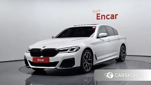 BMW 5 Series (G30) 2021 Белый из Кореи