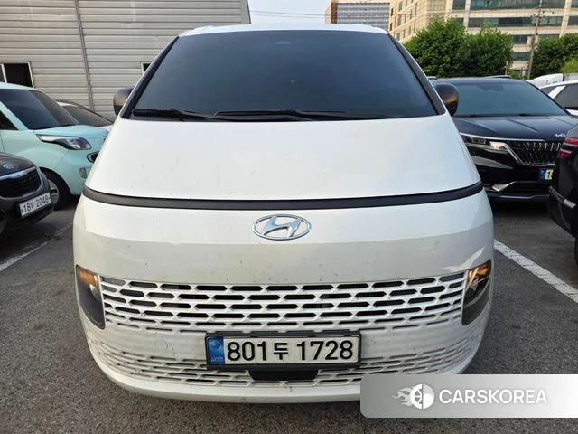 Hyundai Staria 2022 Белый из Кореи