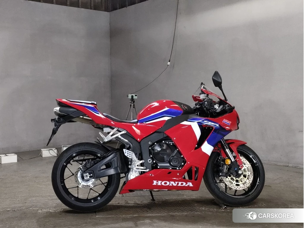 Проданный Honda CBR600RR 2022 из Японии, фото 2