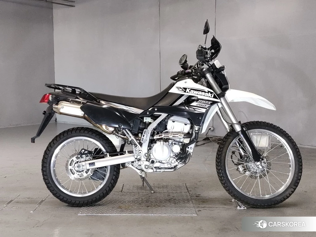 Проданный Kawasaki KLX250 2013 из Японии