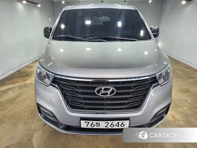 Hyundai The New Grand Starex 2020 Серебристо-серый из Кореи