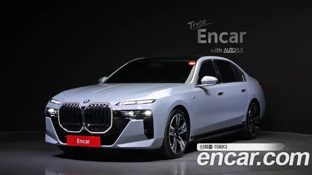 BMW 7 Series (G70) 2023 Серый из Кореи