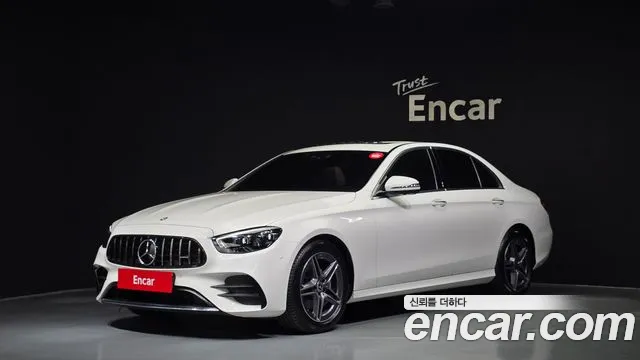 Mercedes-Benz E-Class W213 2023 Белый из Кореи