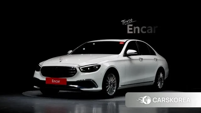 Mercedes-Benz E-Class W213 2021 Белый из Кореи