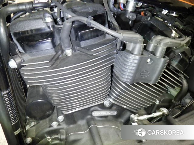 Engine photo