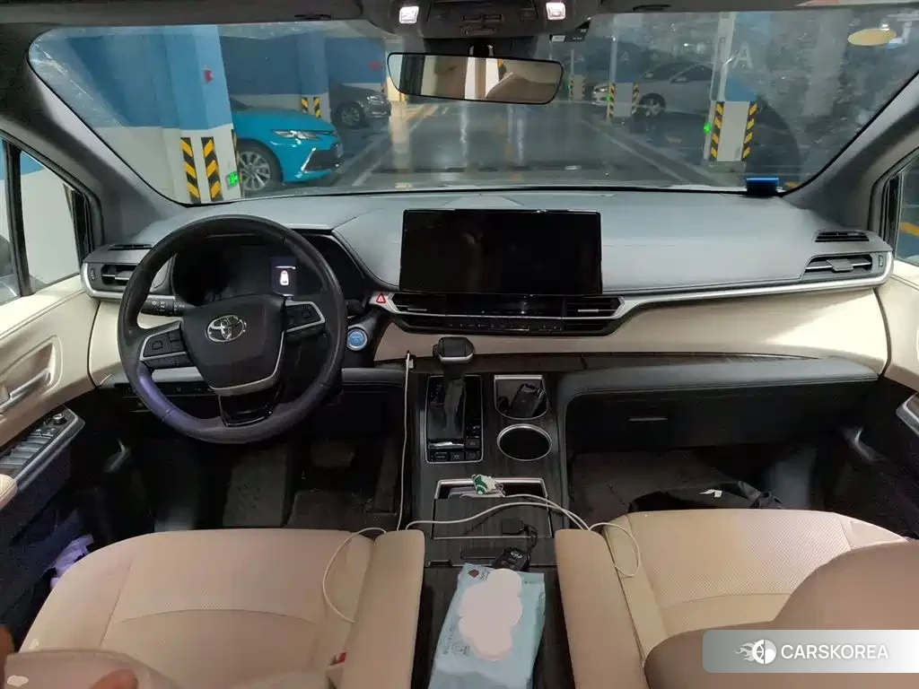Toyota Sienna 2024 Черный из Китая