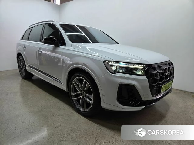 Audi Q7 (4M) 2025 Белый из Кореи