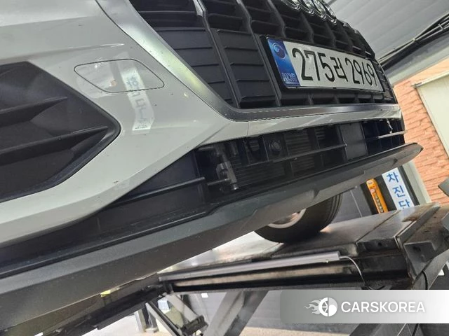 Audi Q3 (F3) 2025 Белый из Кореи