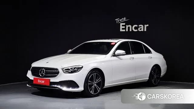 Mercedes-Benz E-Class W213 2021 Белый из Кореи