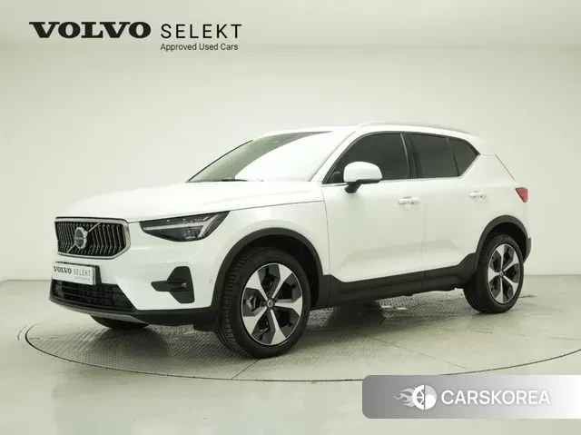 Volvo XC40 2025 Белый из Кореи