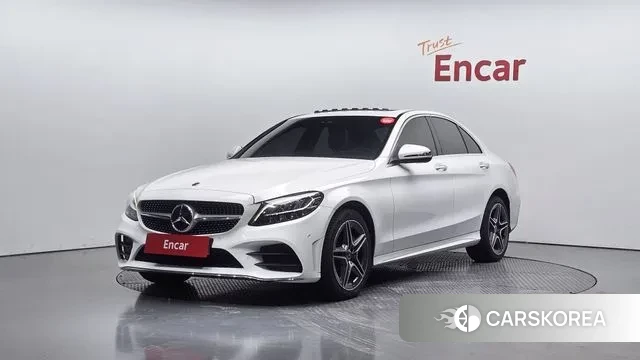 Mercedes-Benz C-Class W205 2019 Белый из Кореи