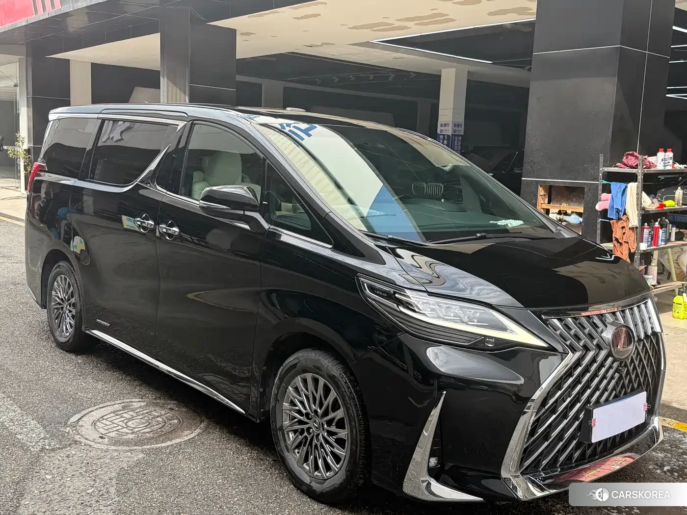 Lexus LM 2022 Черный из Китая