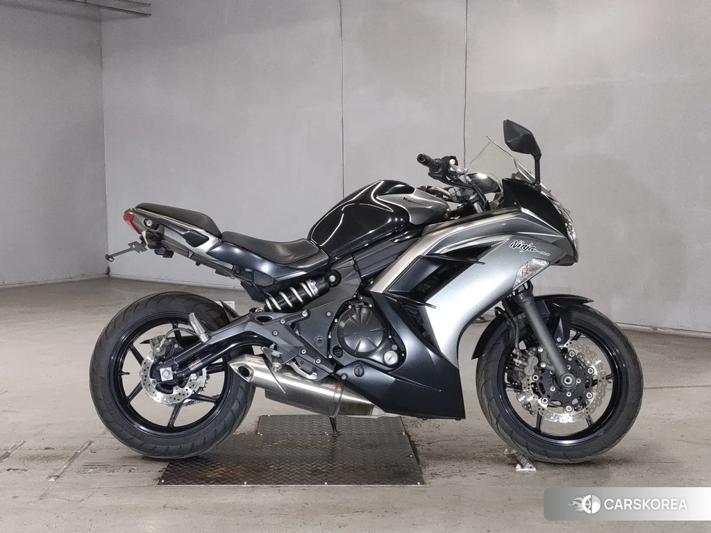 Проданный Kawasaki NINJA 400 2014 из Японии