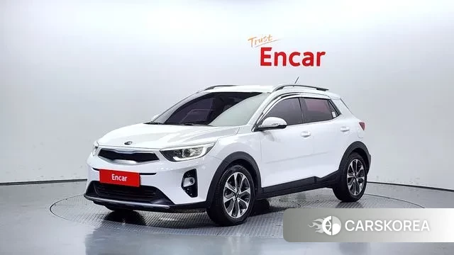 Kia Stonic 2018 Белый из Кореи