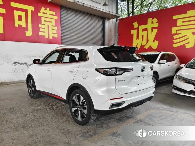 Chang'an CS55 PLUS 2021 Белый из Китая