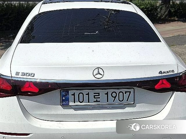 Mercedes-Benz E-Class W213 2024 Белый из Кореи