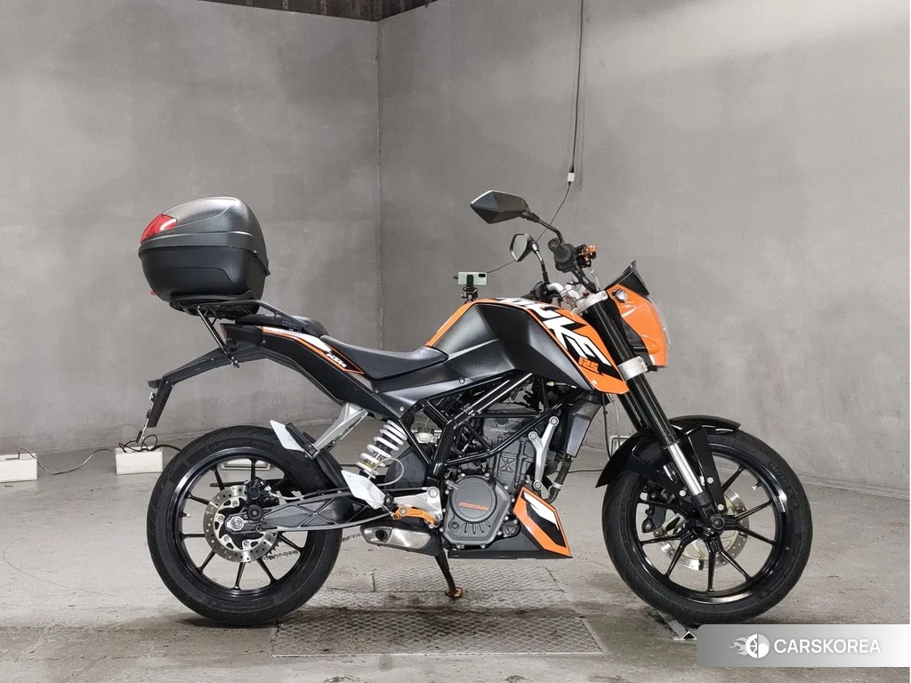 Проданный KTM 125 DUKE 2011 из Японии, фото 2