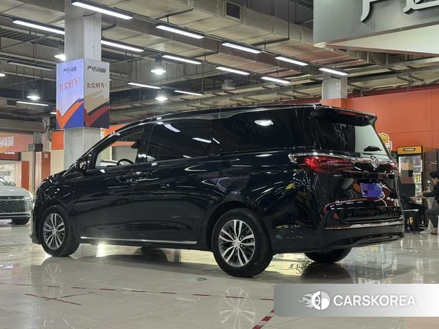 Buick GL8 2023 Синий из Китая