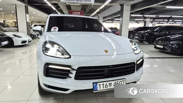 Porsche Cayenne (PO536) 2023 Черный из Кореи