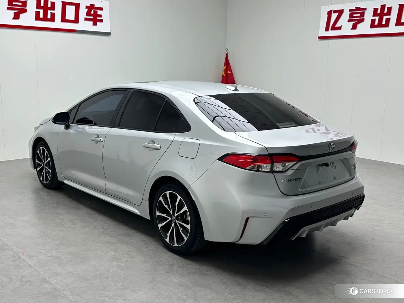 Toyota Levin 2022 Silver/gray из Китая