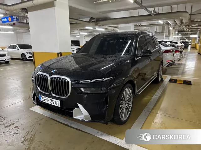 BMW X7 (G07) 2024 Черный из Кореи