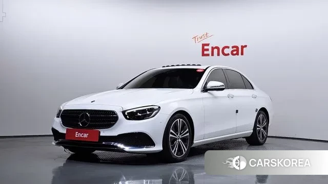 Mercedes-Benz E-Class W213 2021 Белый из Кореи