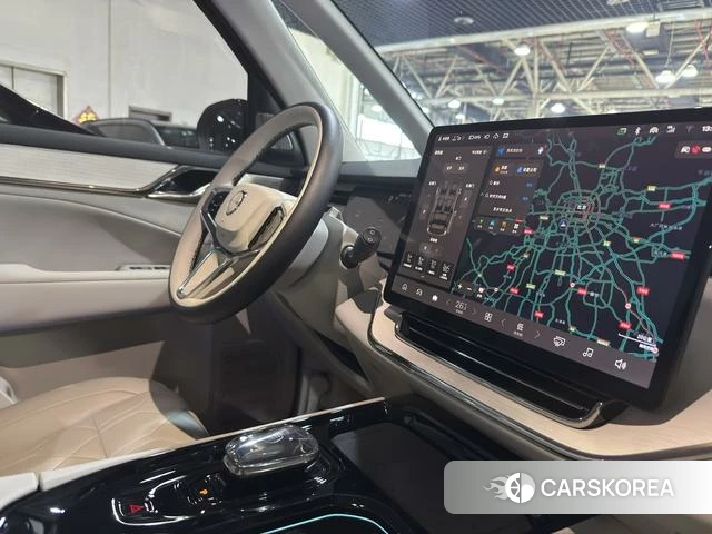 Volvo EM90 2025 Черный из Китая