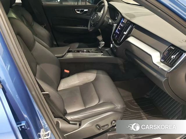 Volvo XC60 2020 Синий из Китая