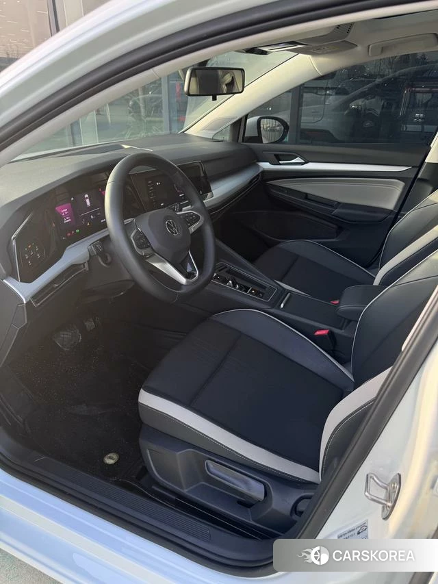 Volkswagen Golf 2024 Белый из Китая
