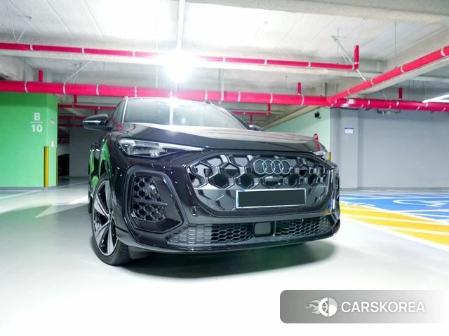 Audi Q5 (80A) 2025 Черный из Кореи