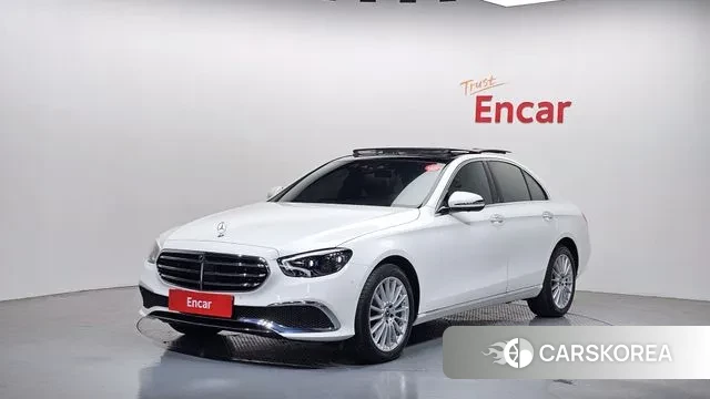 Mercedes-Benz E-Class W213 2023 Белый из Кореи