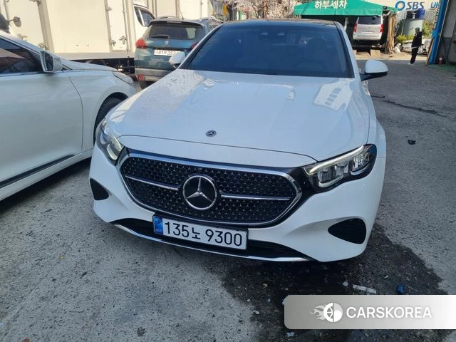 Mercedes-Benz E-Class W214 2025 Белый из Кореи