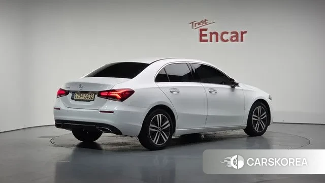 Mercedes-Benz A-Class W177 2021 Белый из Кореи