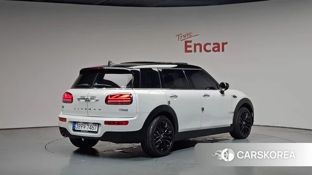 Mini Cooper Clubman 2023 Белый из Кореи