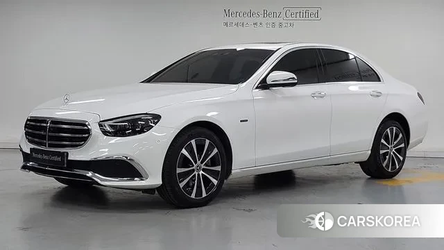 Mercedes-Benz E-Class W213 2021 Белый из Кореи