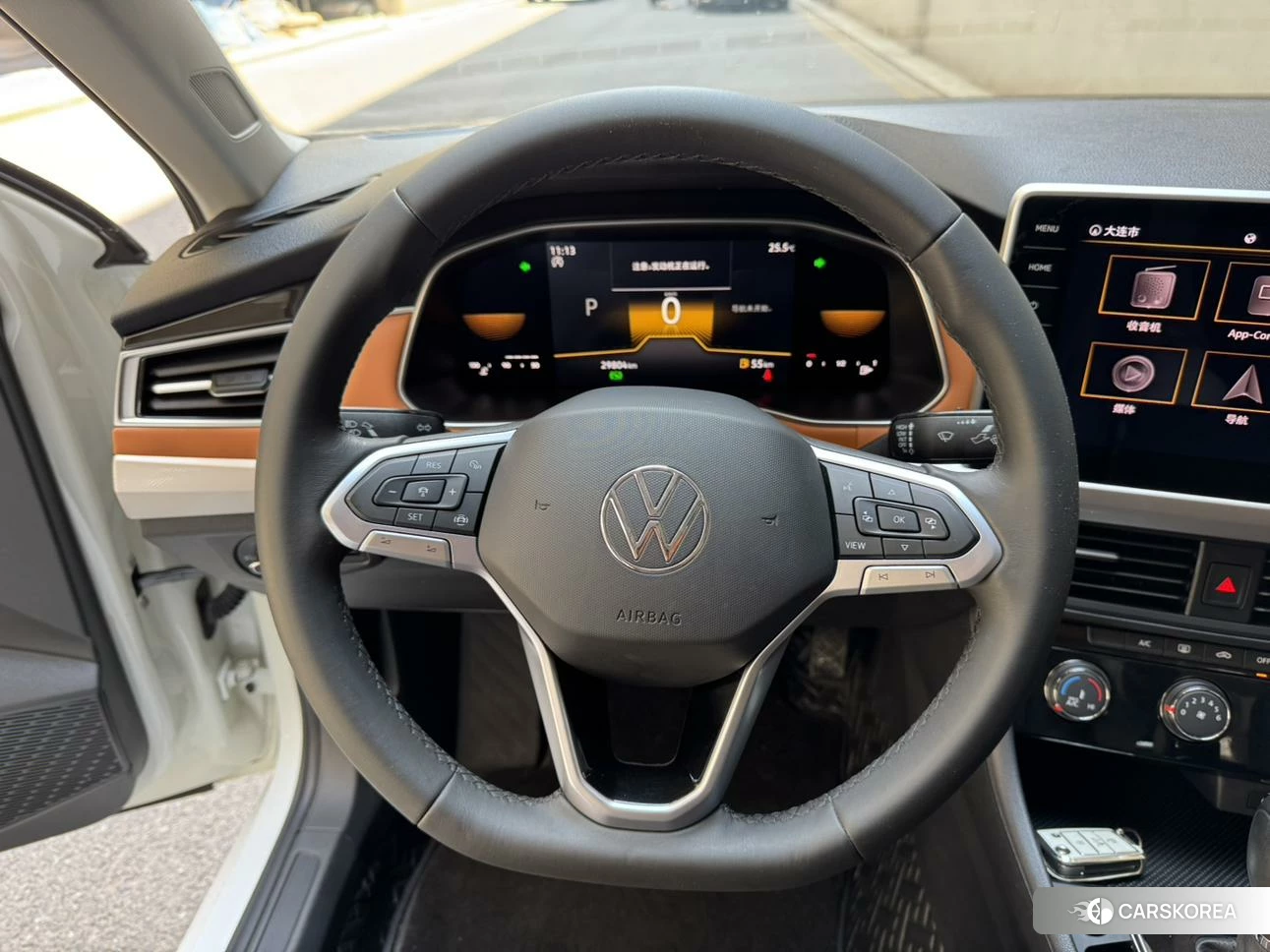 Volkswagen Bora 2022 Белый из Китая