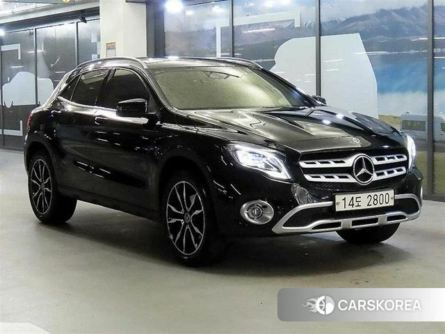 Mercedes-Benz GLA-Class X156 2019 Черный из Кореи
