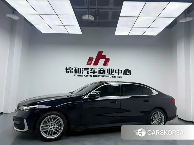 BMW 5 series 2025 Черный из Китая
