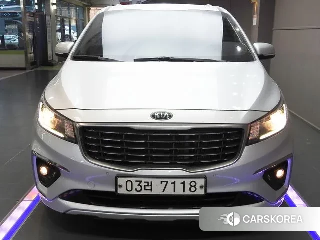 Kia The New Carnival 2019 Серебряный из Кореи
