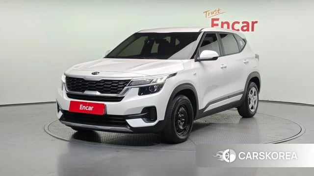 Kia Seltos 2021 Белый из Кореи