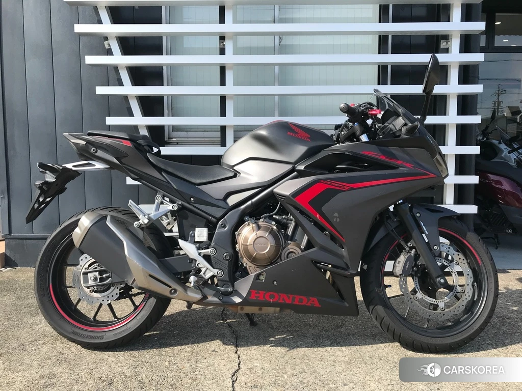 Проданный Honda CBR400R ABS 2019 из Японии
