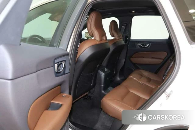 Volvo XC60 PHEV 2026 Белый из Китая