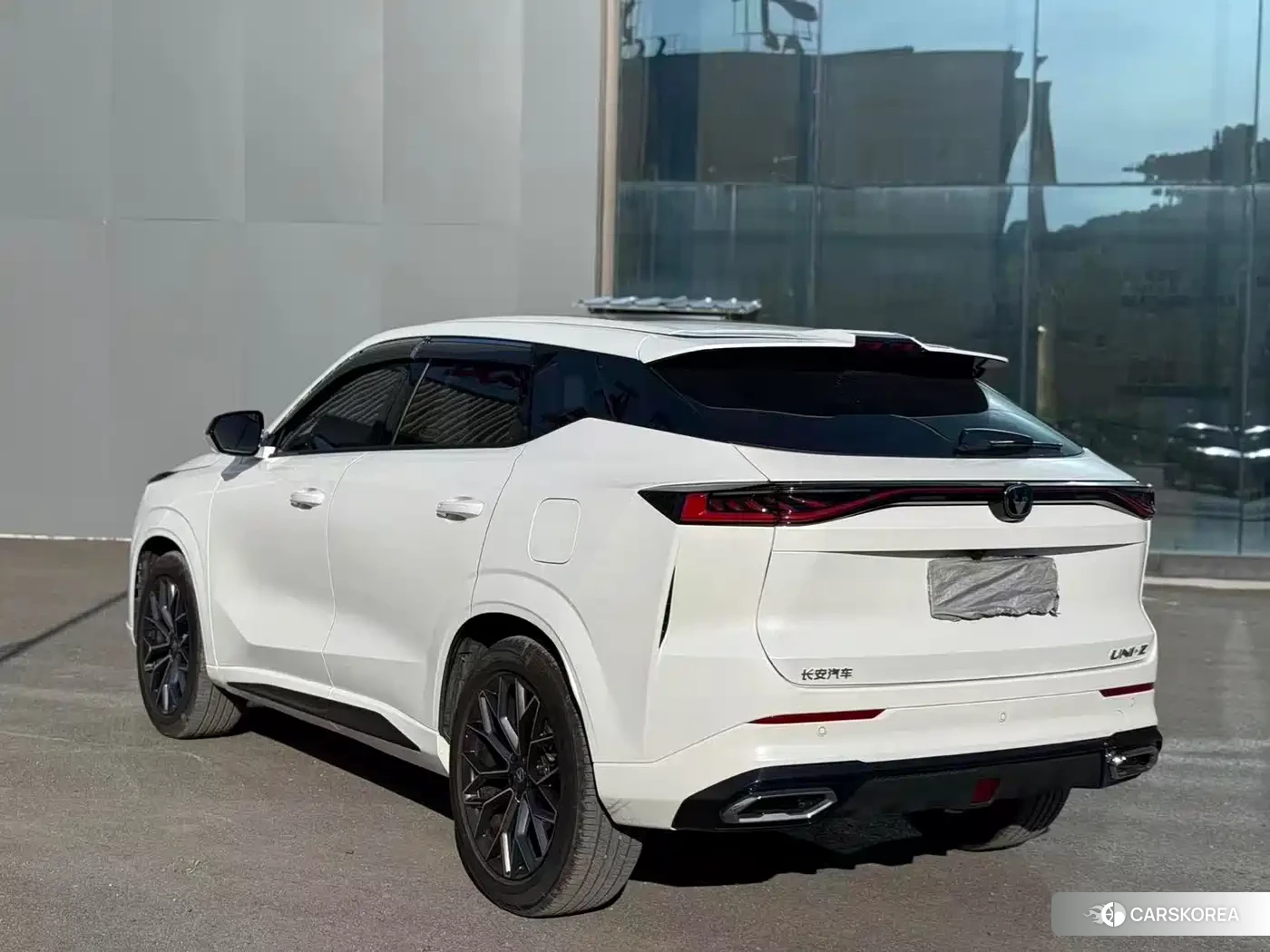 Chang'an Changan UNI-Z 2025 Белый из Китая