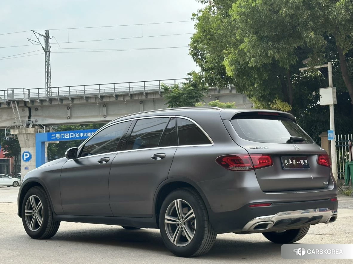 Mercedes-Benz GLC 2020 Темно-серый из Китая