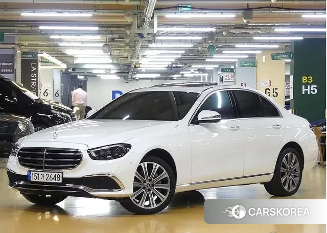 Mercedes-Benz E-Class W213 2023 Белый из Кореи